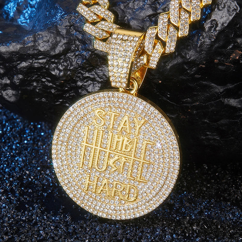 Collier STAY HARD Iced Out - Chaîne Cubaine Dorée Hip Hop