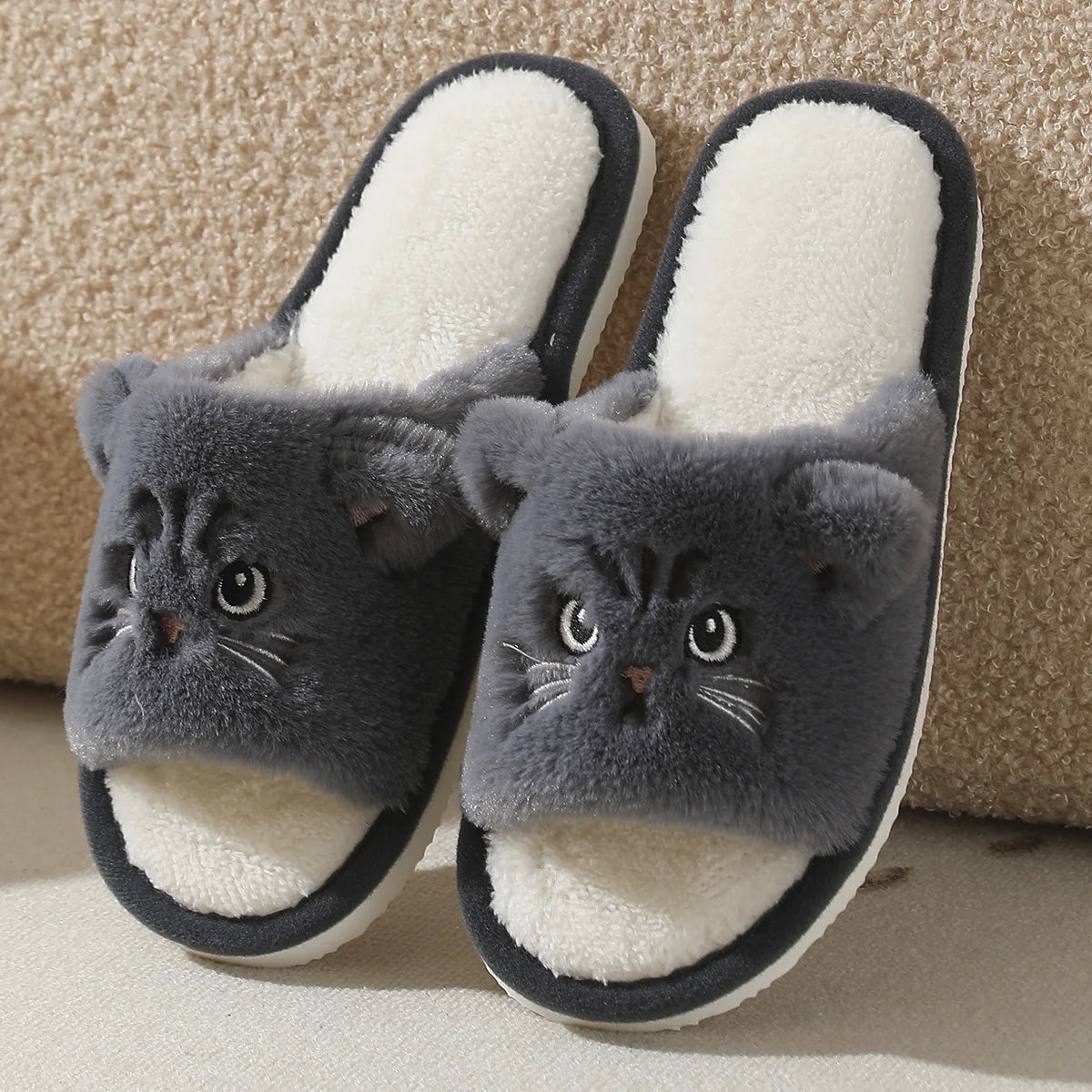 KittyCozy™ – Chaussons Femme Mignons Chat Plush | Antidérapants & Confortables