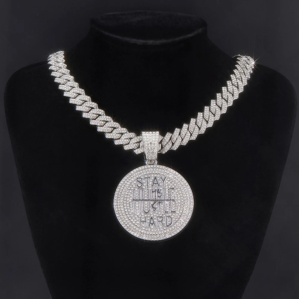 Collier STAY HARD Iced Out - Chaîne Cubaine Dorée Hip Hop